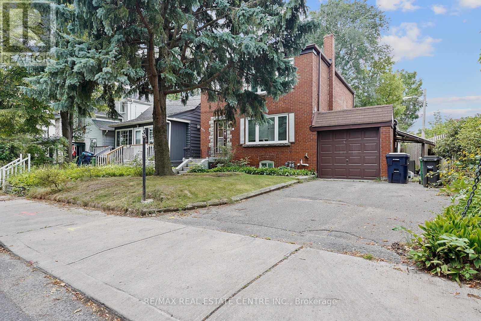 LOWER - 482 RHODES AVENUE, Toronto, Ontario