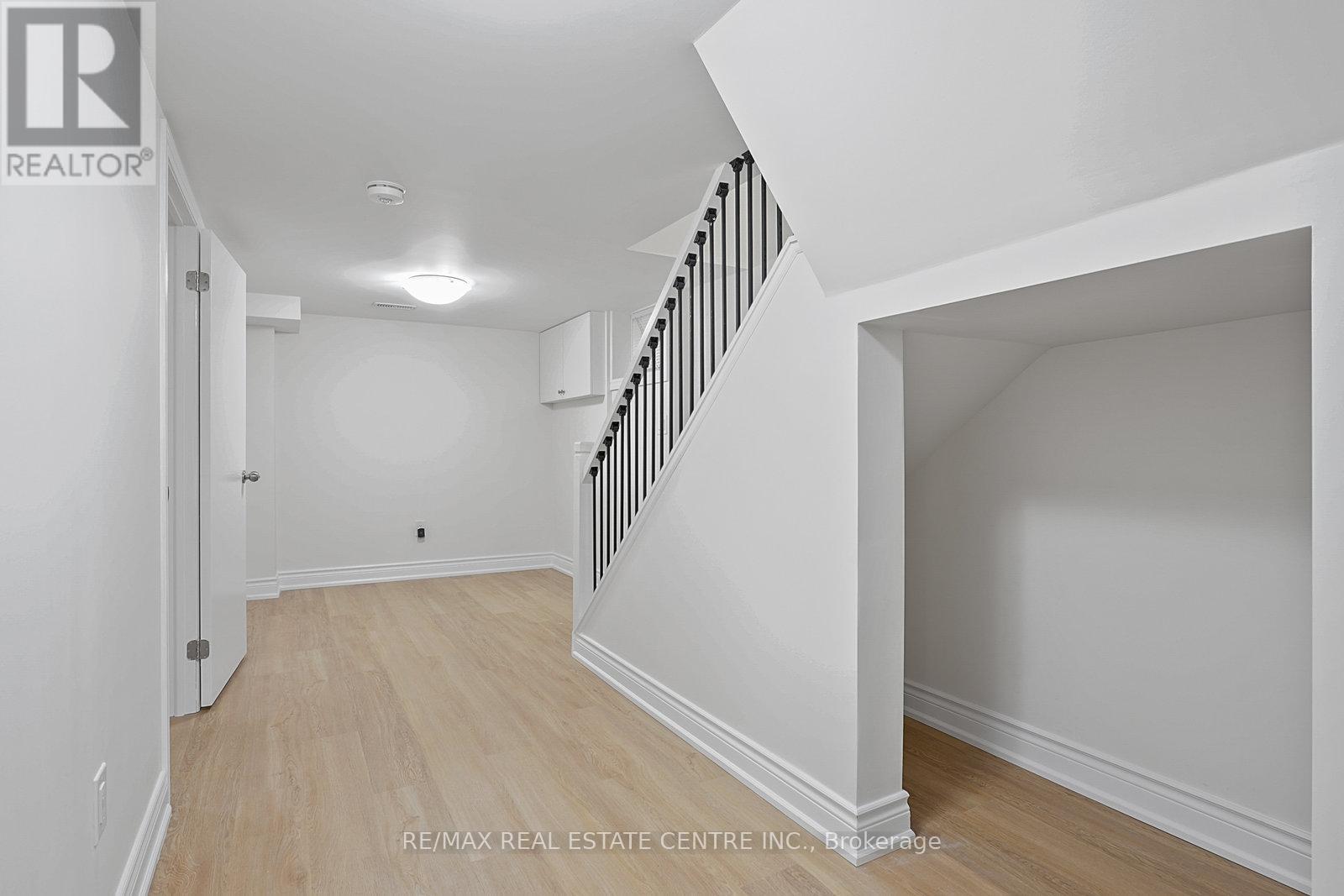 Lower - 482 Rhodes Avenue, Toronto, Ontario  M4L 3A5 - Photo 10 - E12357181