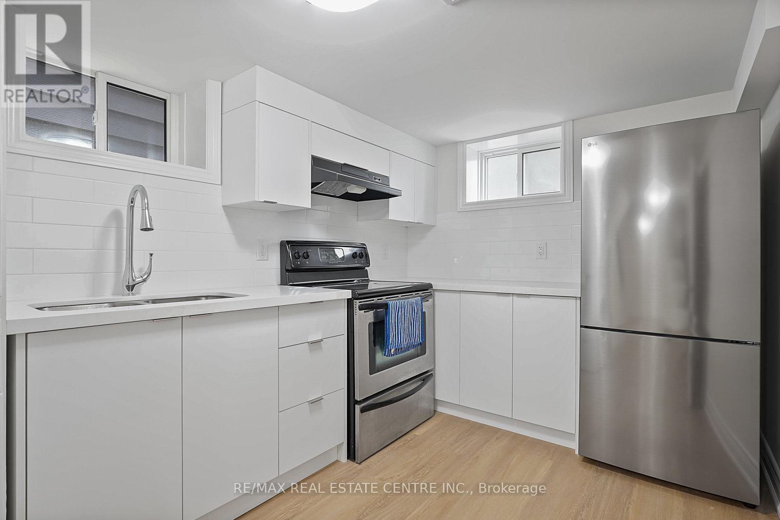 Lower - 482 Rhodes Avenue, Toronto, Ontario  M4L 3A5 - Photo 13 - E12357181