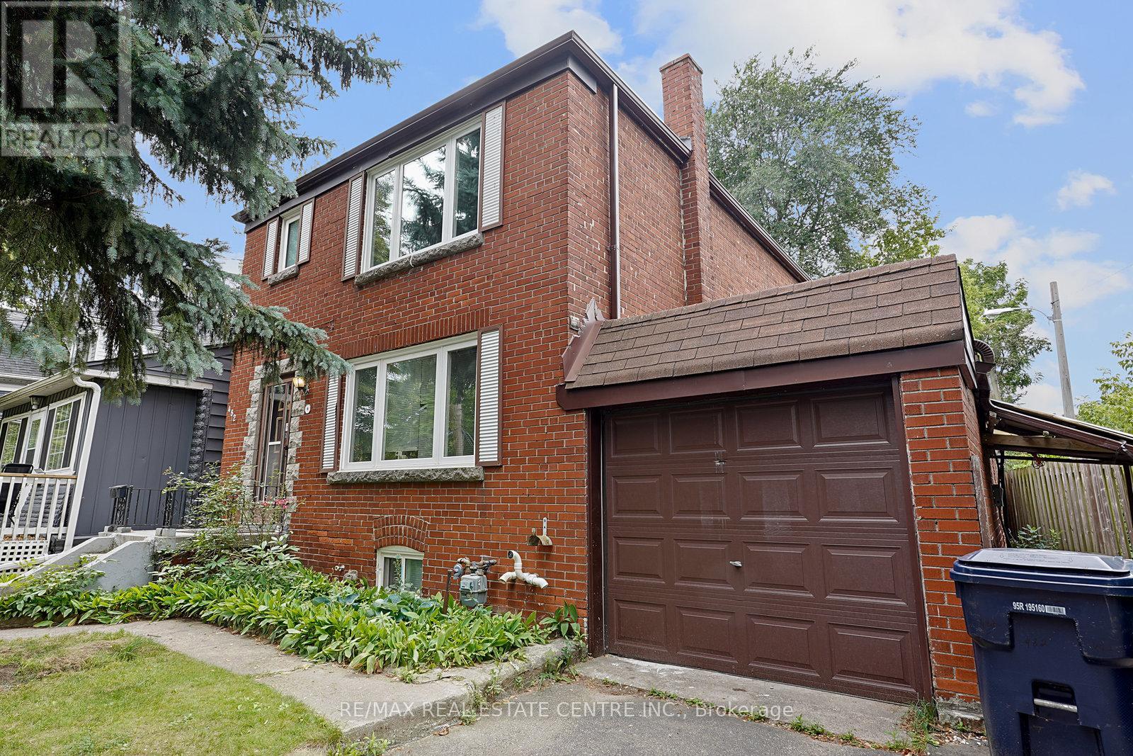 Lower - 482 Rhodes Avenue, Toronto, Ontario  M4L 3A5 - Photo 3 - E12357181