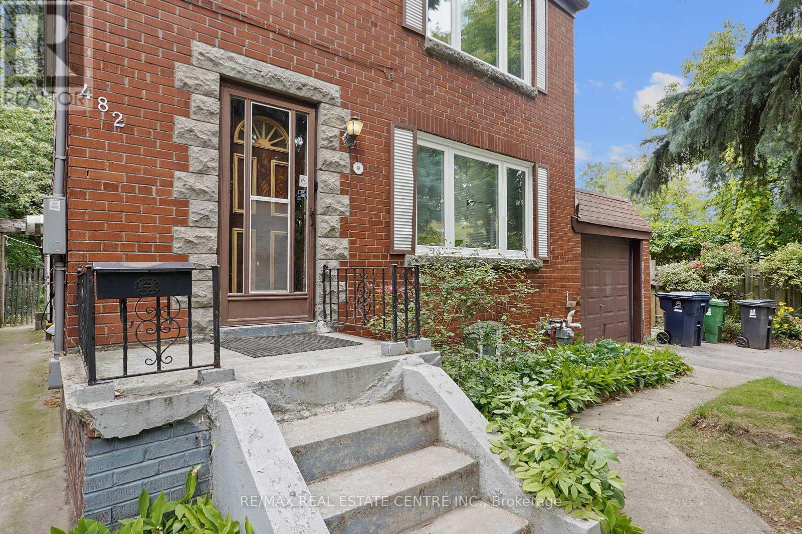 Lower - 482 Rhodes Avenue, Toronto, Ontario  M4L 3A5 - Photo 7 - E12357181