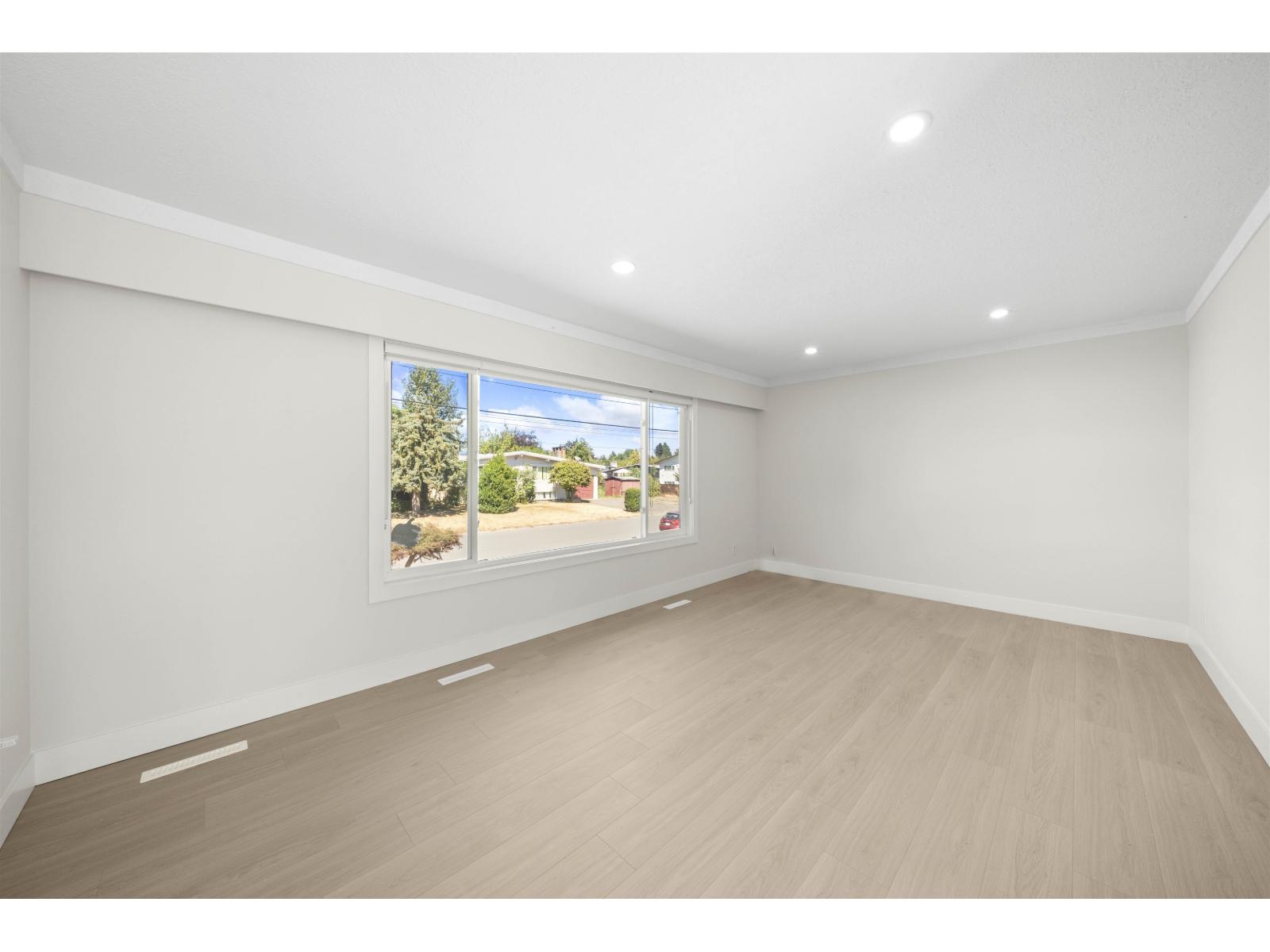 Property at 45266 BALMORAL AVENUE image 4