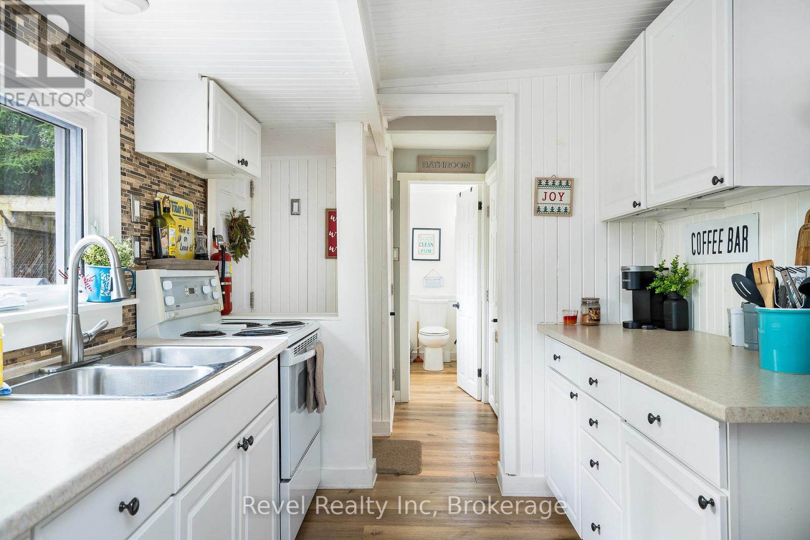 1071 Lawson Road, Tiny, Ontario  L0L 1P0 - Photo 13 - S12357261