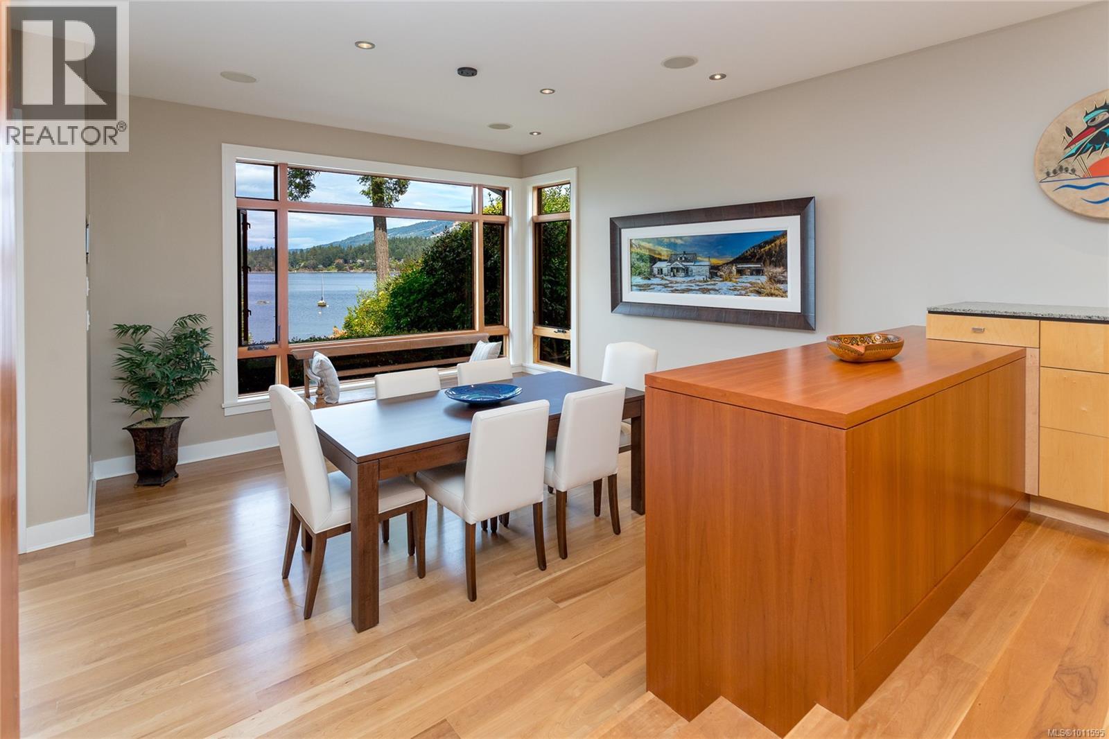 Property at 580 Meldram Dr image 1