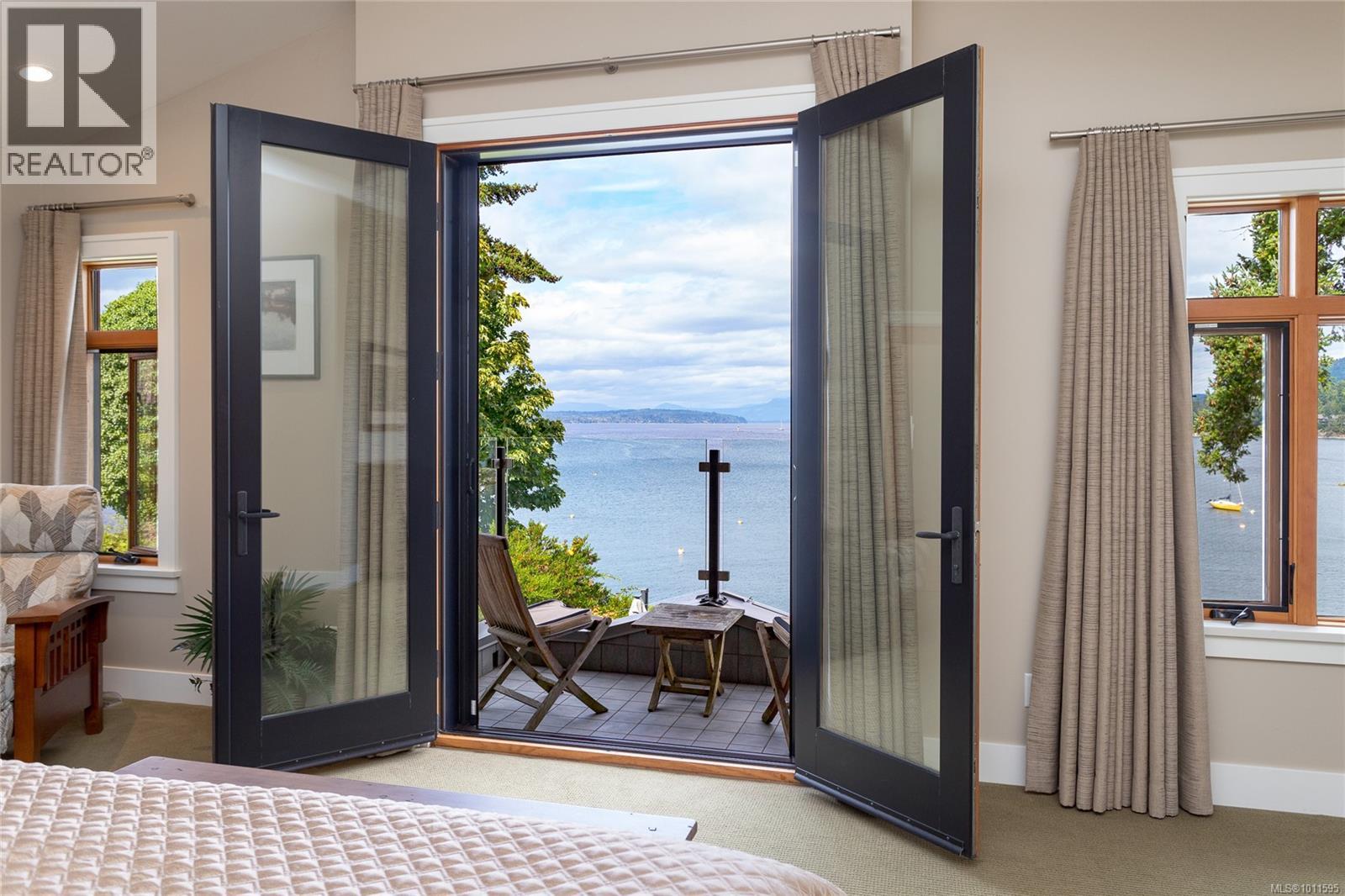 580 Meldram Dr, North Saanich, British Columbia  V8L 5V8 - Photo 25 - 1011595