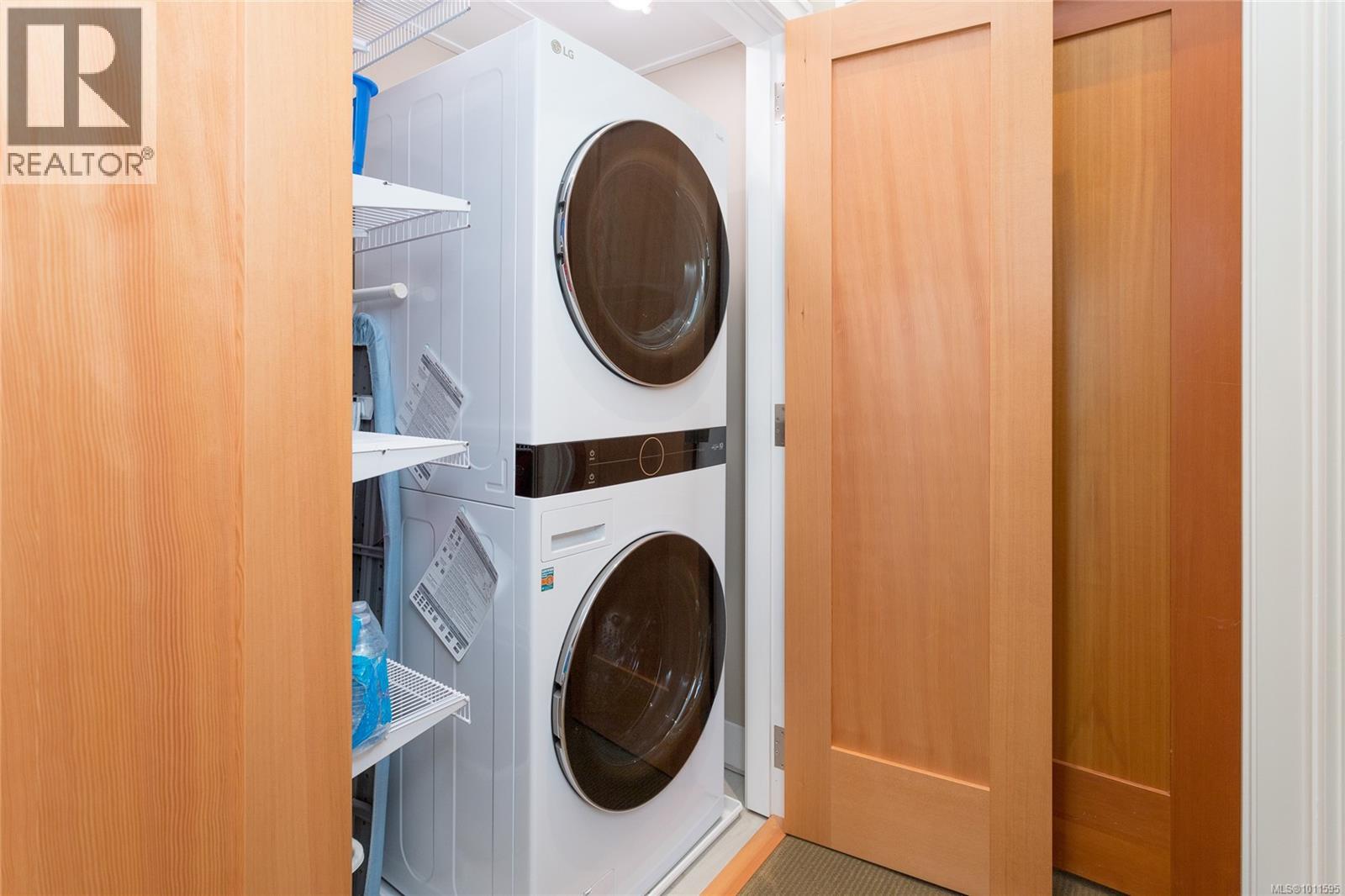 580 Meldram Dr, North Saanich, British Columbia  V8L 5V8 - Photo 39 - 1011595