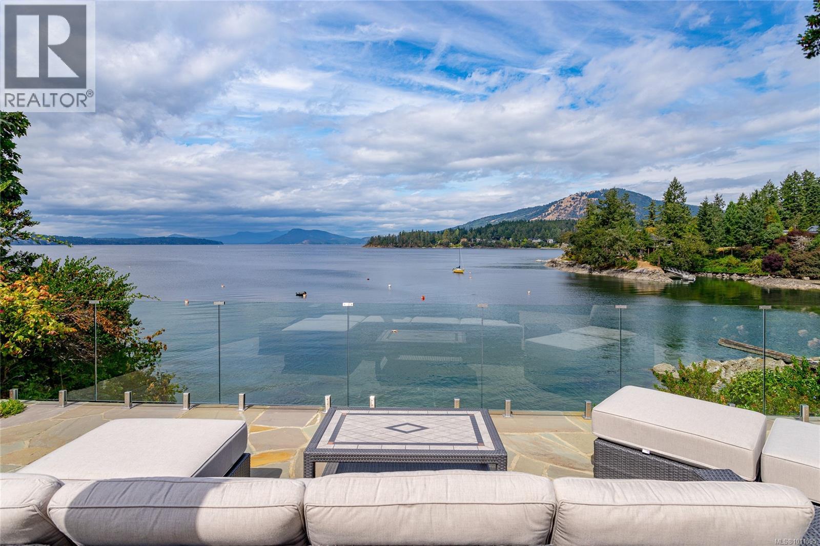 580 Meldram Dr, North Saanich, British Columbia  V8L 5V8 - Photo 50 - 1011595