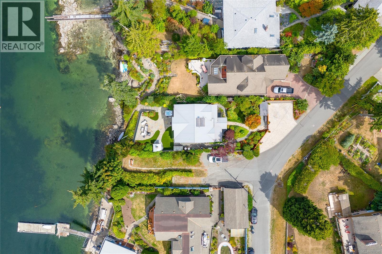 580 Meldram Dr, North Saanich, British Columbia  V8L 5V8 - Photo 61 - 1011595