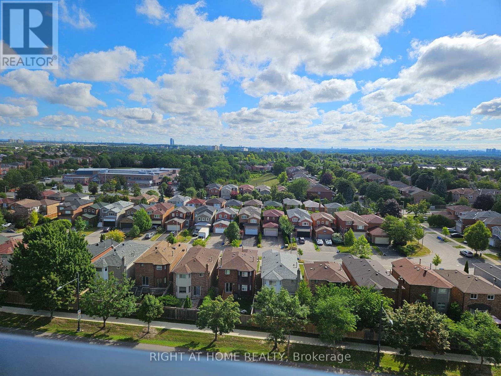 1008 - 7950 Bathurst Street, Vaughan, Ontario  L4J 0L4 - Photo 18 - N12357149