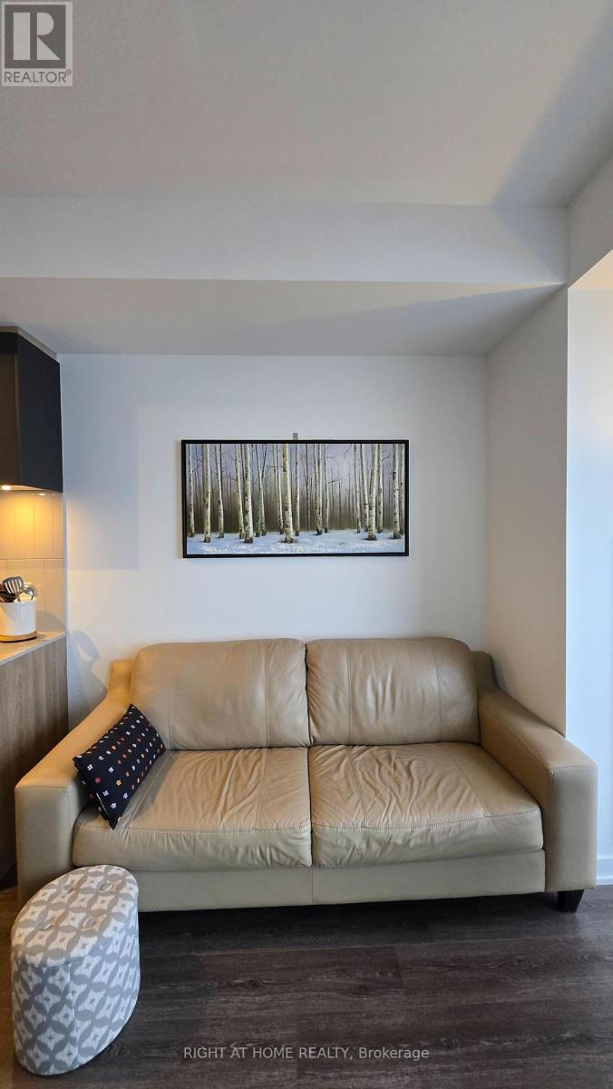 1008 - 7950 Bathurst Street, Vaughan, Ontario  L4J 0L4 - Photo 6 - N12357149