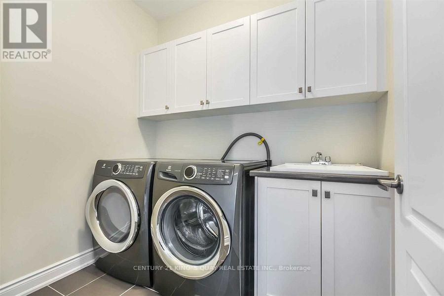 102 Giardina Crescent, Richmond Hill, Ontario  L4B 0G2 - Photo 20 - N12357154