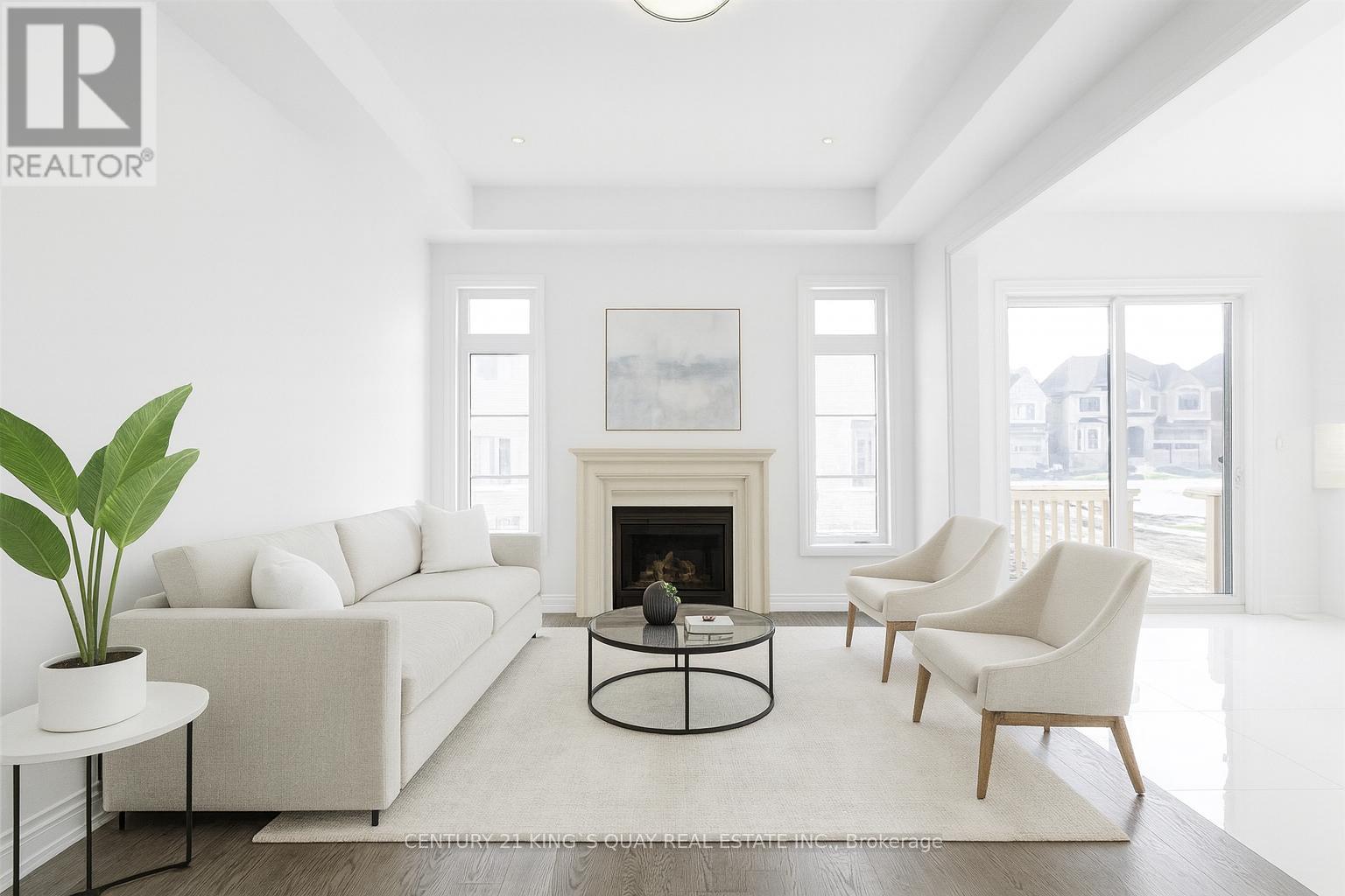 Property at 102 GIARDINA CRESCENT image 3