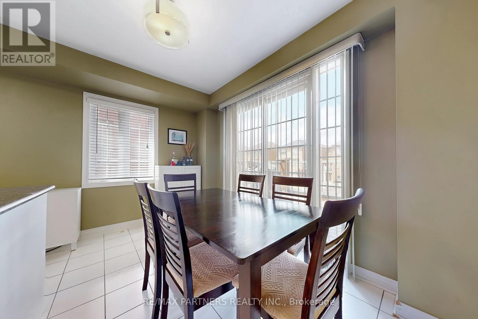 2452 Bur Oak Avenue, Markham, Ontario  L6B 1J8 - Photo 9 - N12357167
