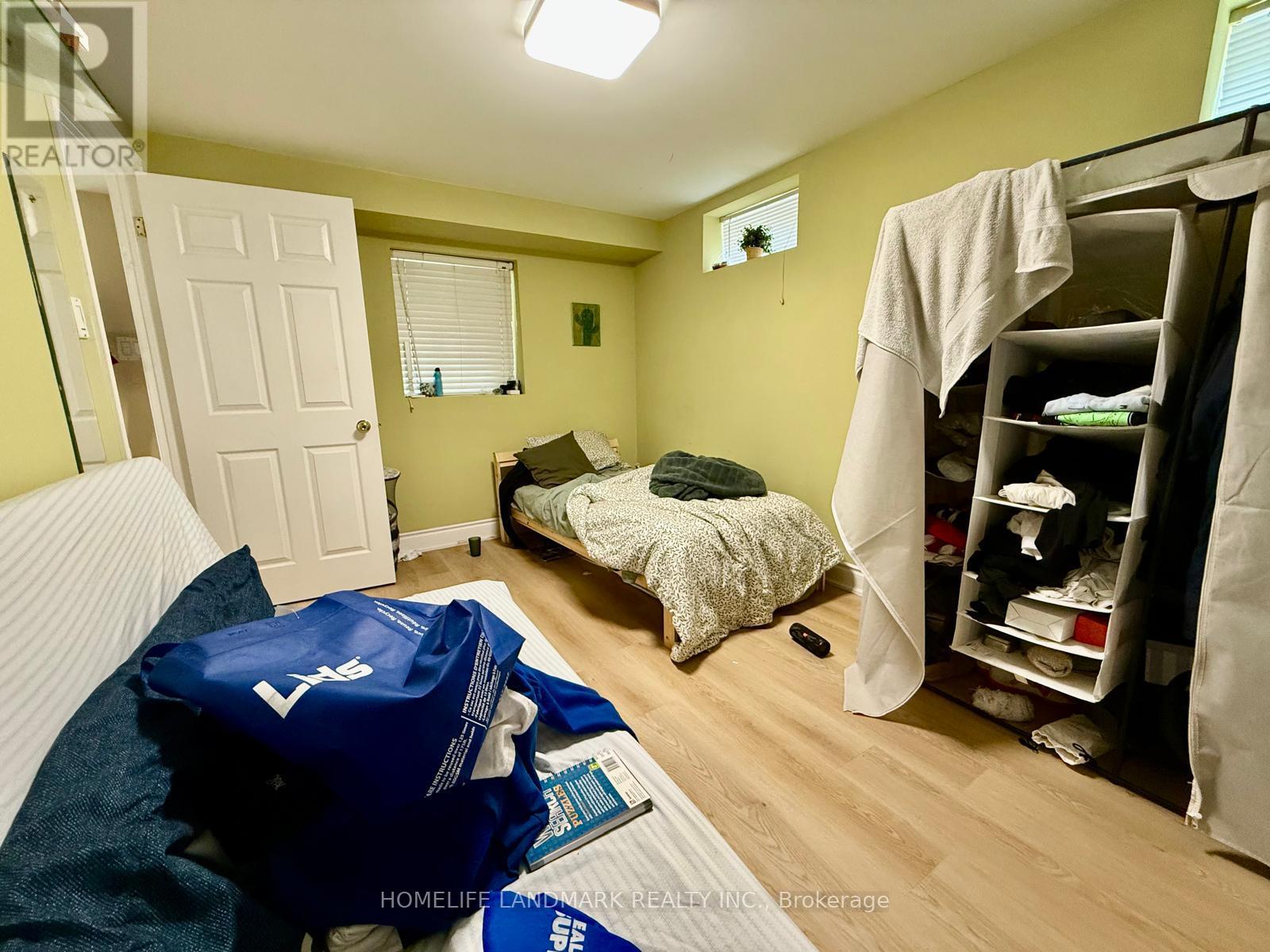 30 Colleen Street, Vaughan (Crestwood-Springfarm-Yorkhill), Ontario  L4J 5G9 - Photo 13 - N12357168