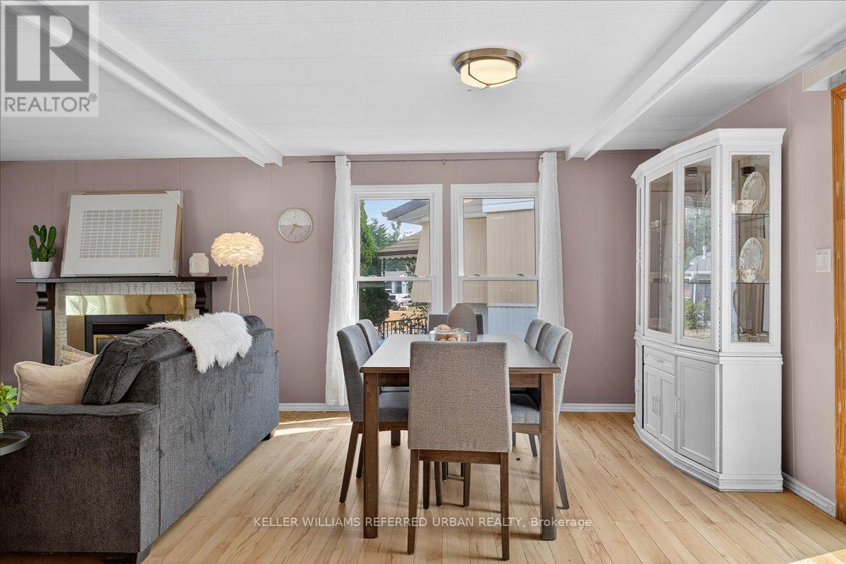 7 Sunset Drive, Innisfil, Ontario  L9S 0R7 - Photo 6 - N12357193