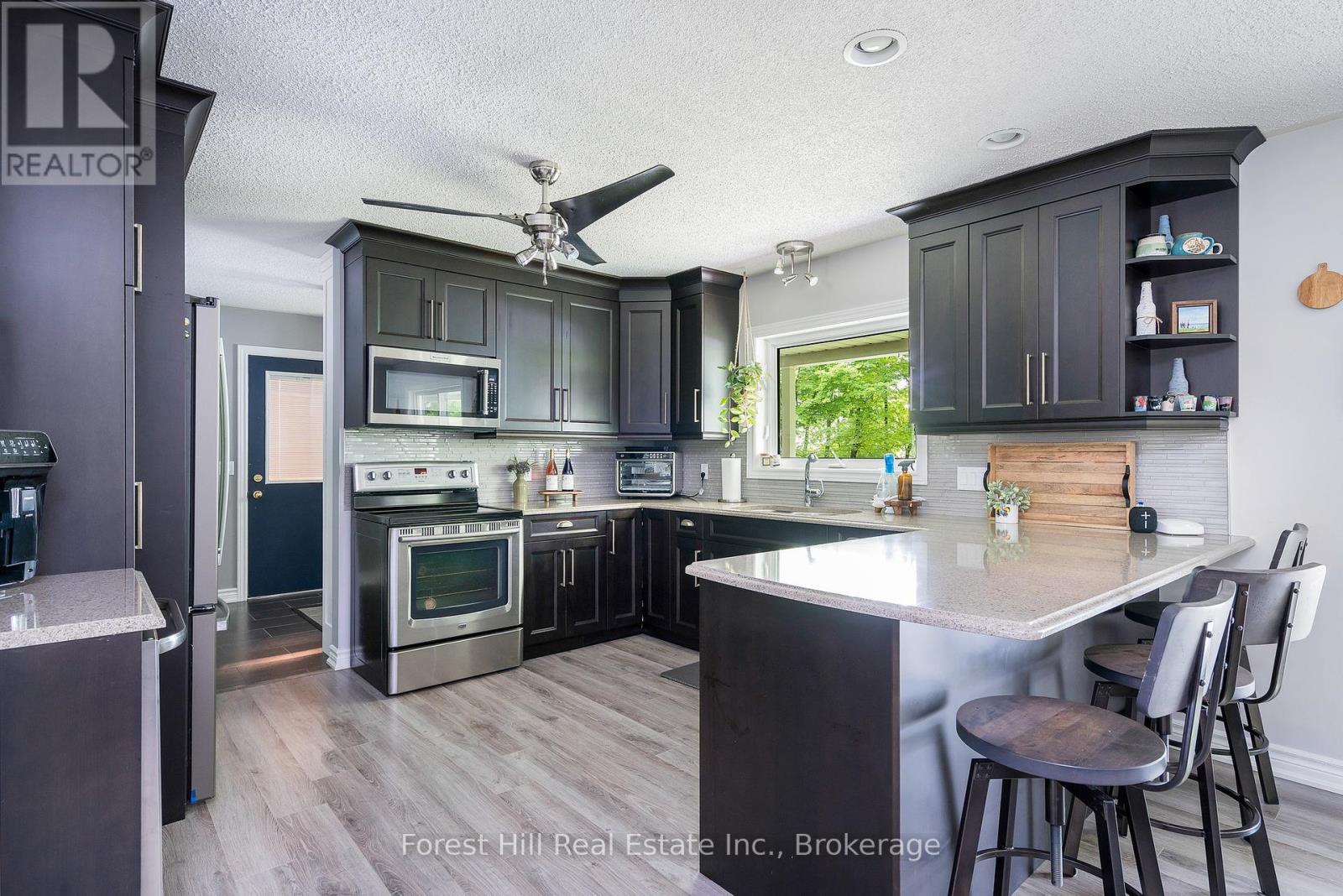227 Peters Crescent, Grey Highlands, Ontario  N0C 1E0 - Photo 31 - X12357280