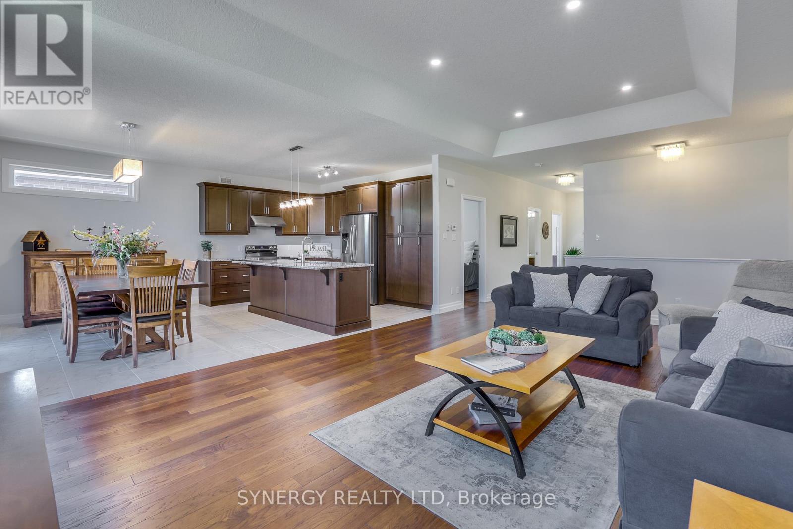 97 Elliott Trail, Thames Centre, Ontario  N0M 2P0 - Photo 12 - X12357230