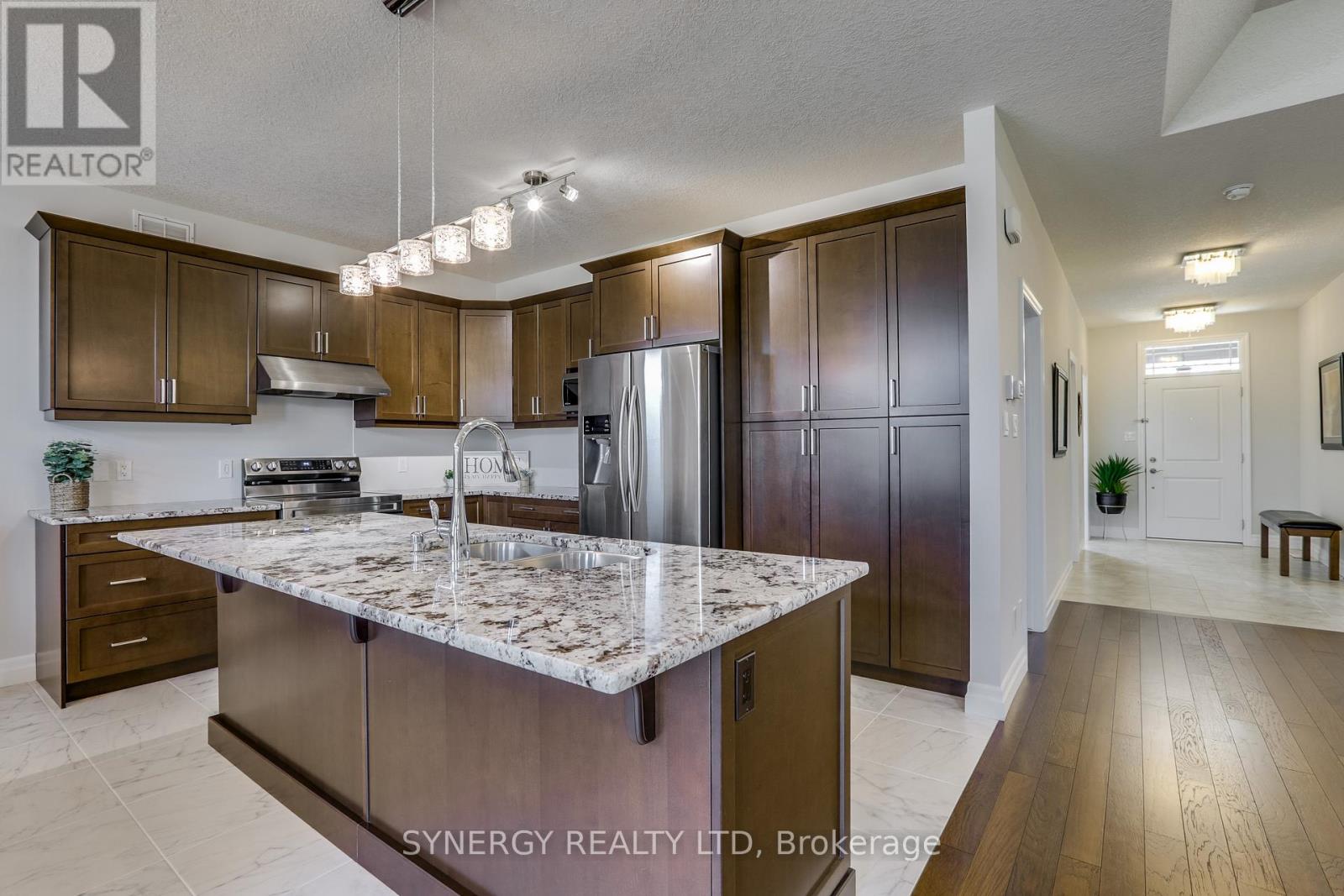 97 Elliott Trail, Thames Centre, Ontario  N0M 2P0 - Photo 15 - X12357230
