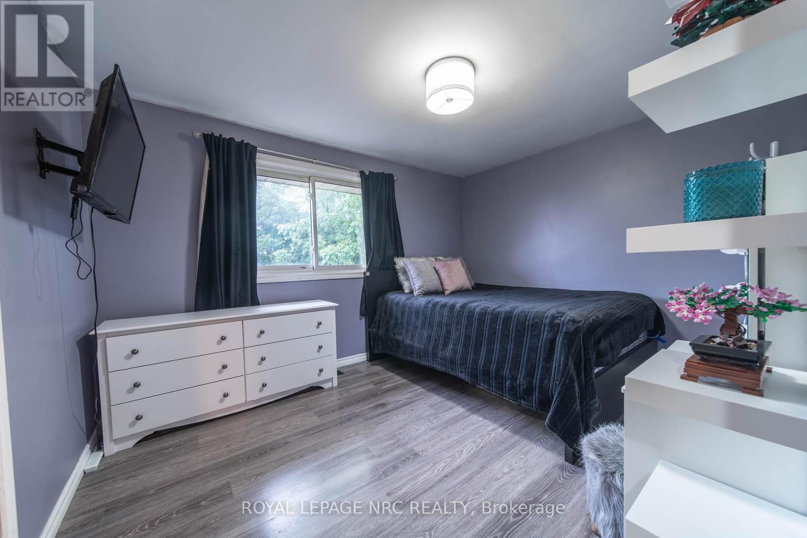 7346 Sunhaven Drive, Niagara Falls, Ontario  L2G 7E2 - Photo 12 - X12357242