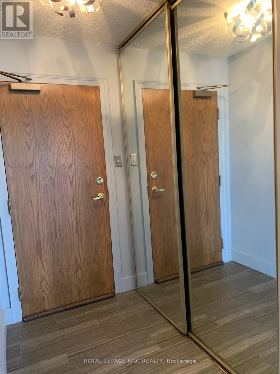 304 - 5100 Dorchester Road, Niagara Falls, Ontario  L2E 7H4 - Photo 11 - X12357264