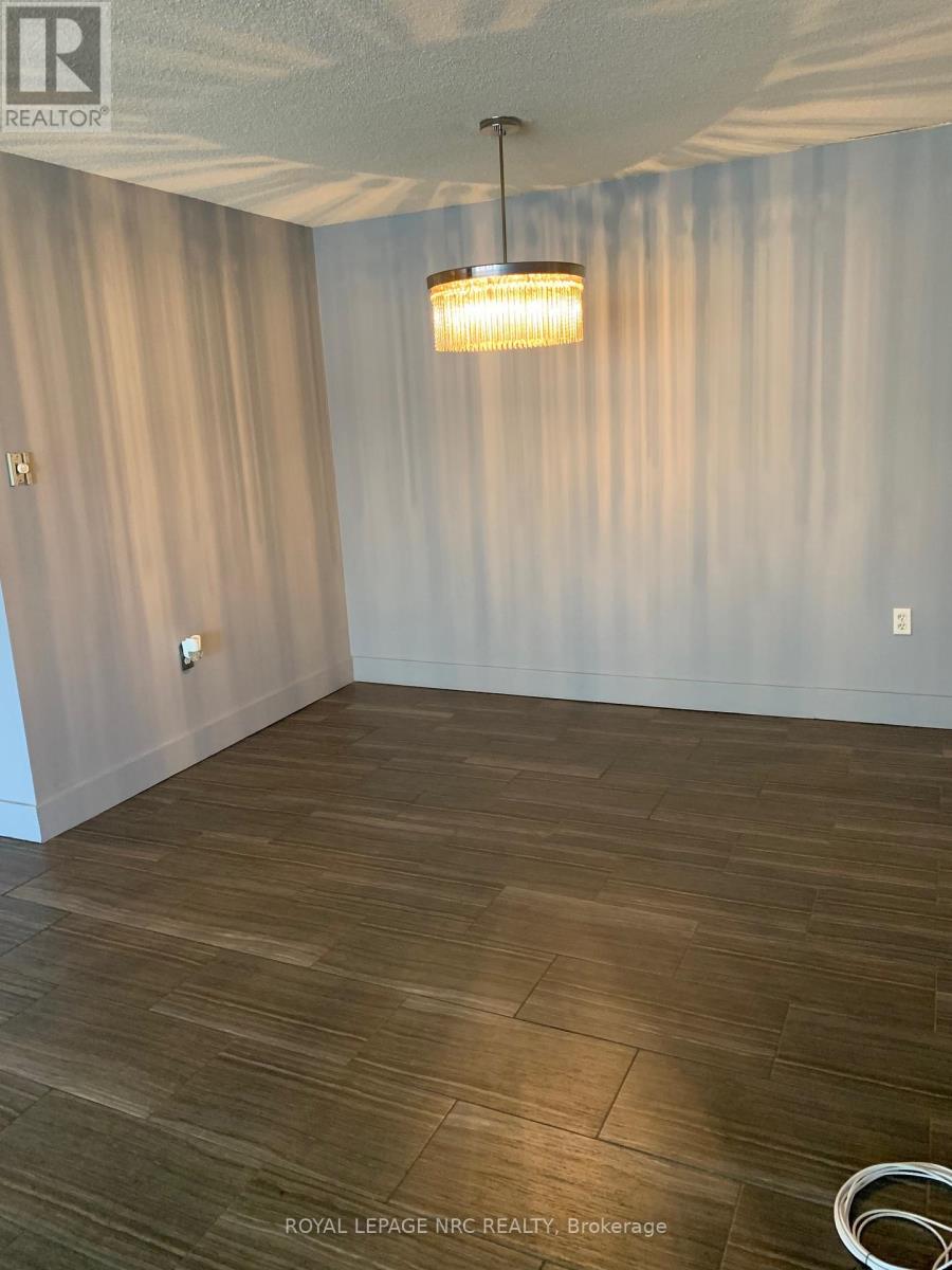 304 - 5100 Dorchester Road, Niagara Falls, Ontario  L2E 7H4 - Photo 9 - X12357264