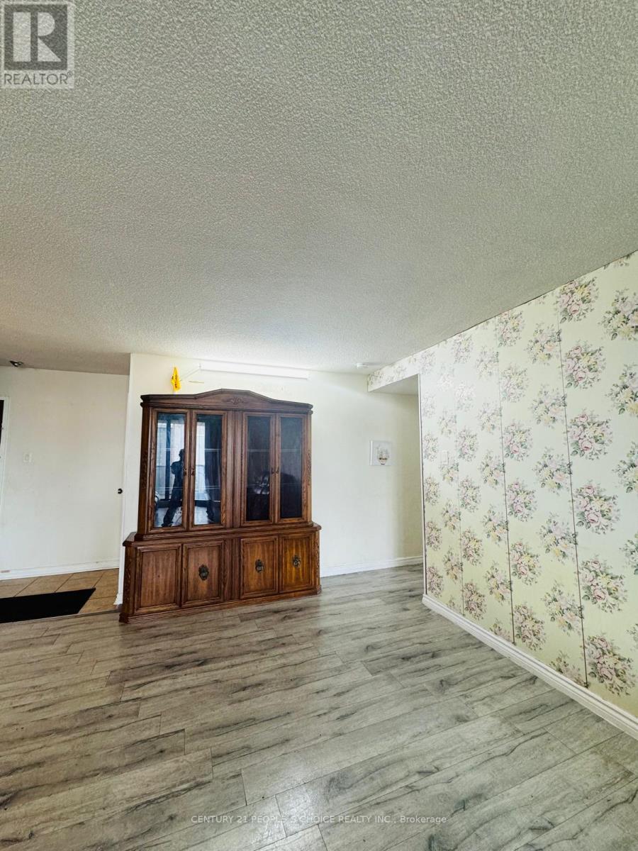 1410 - 21 Knightsbridge Road, Brampton, Ontario  L6T 3Y1 - Photo 6 - W12357175