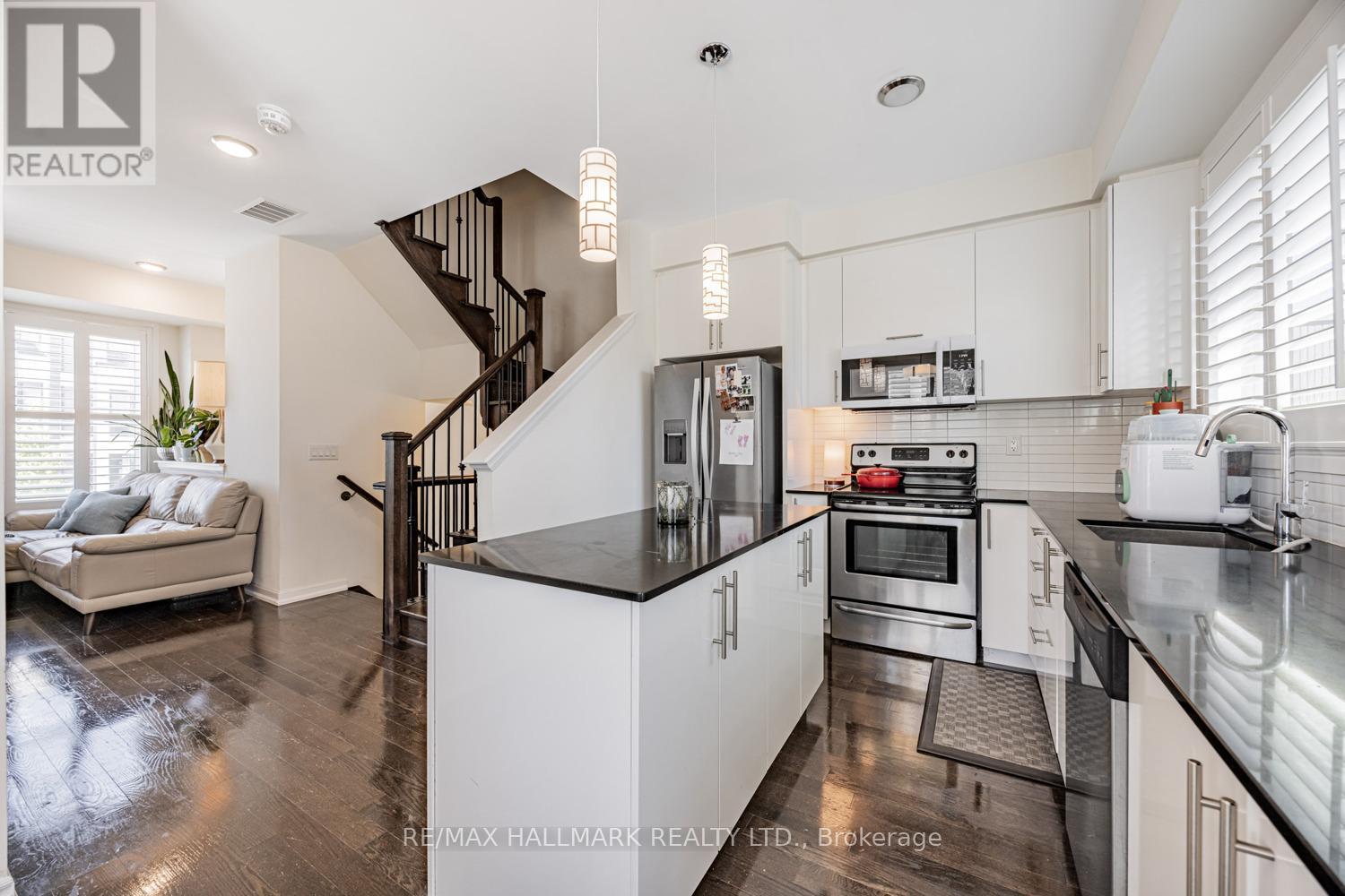 11 Caroline Carpenter Grove, Toronto, Ontario  M3K 0B1 - Photo 10 - W12357190