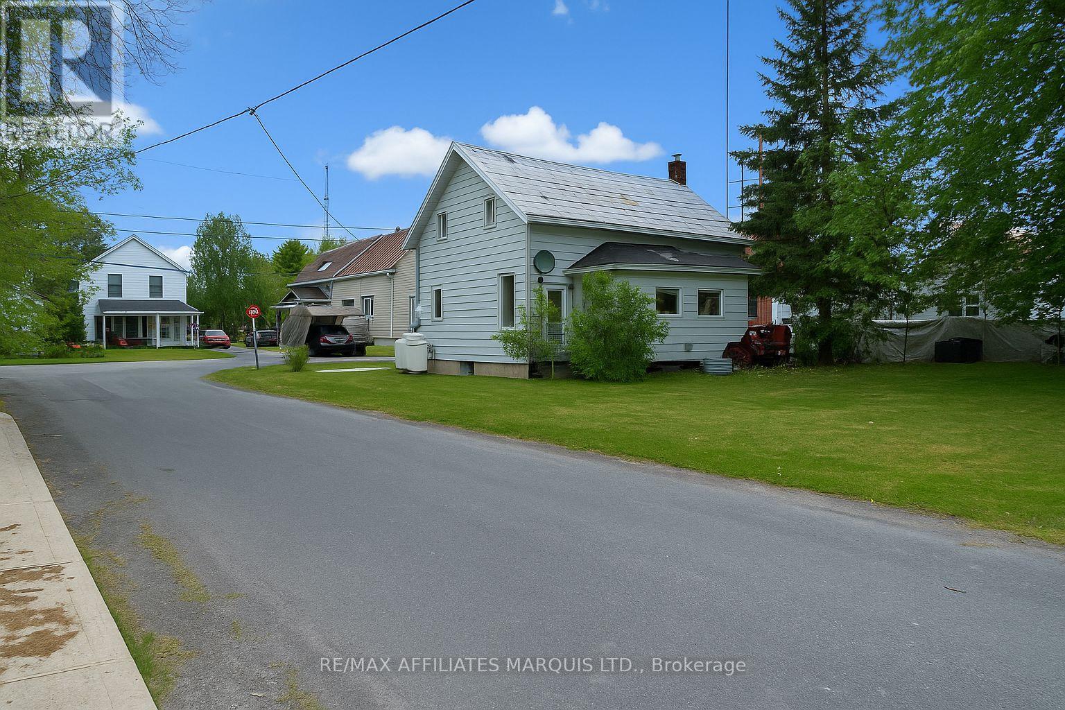 37 Main Street, South Stormont, Ontario  K0C 1Y0 - Photo 3 - X12161314
