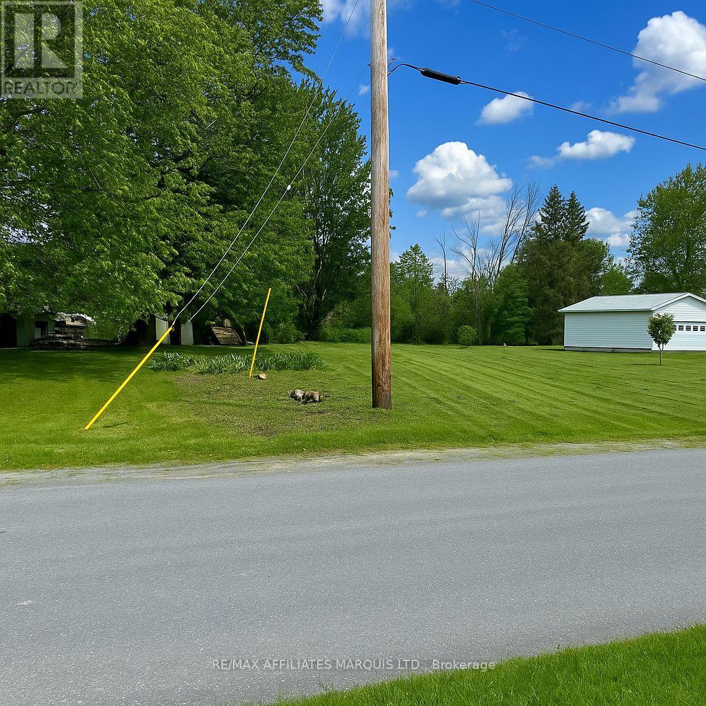 37 Main Street, South Stormont, Ontario  K0C 1Y0 - Photo 4 - X12161314