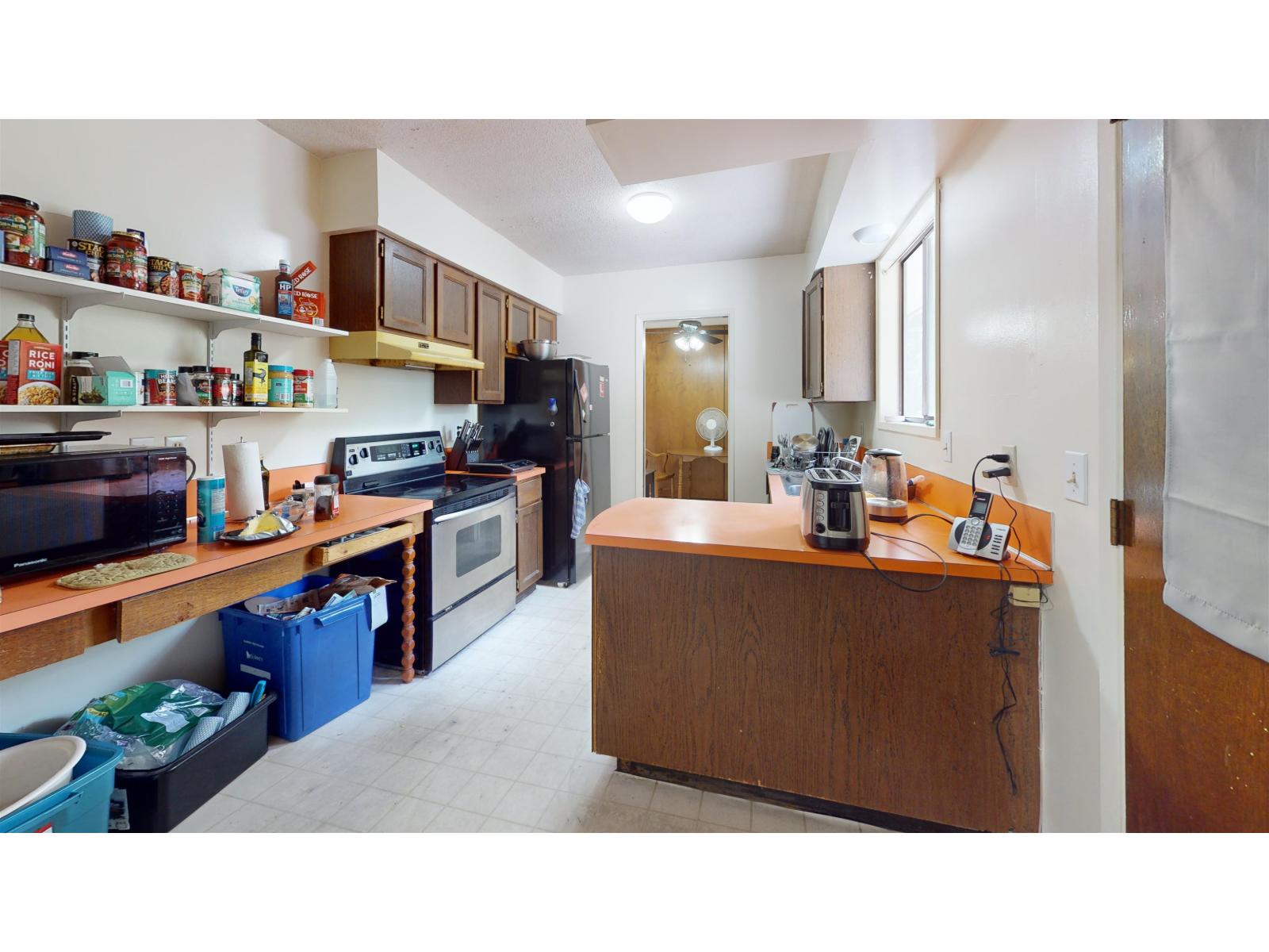Property at 2751 153A STREET image 4