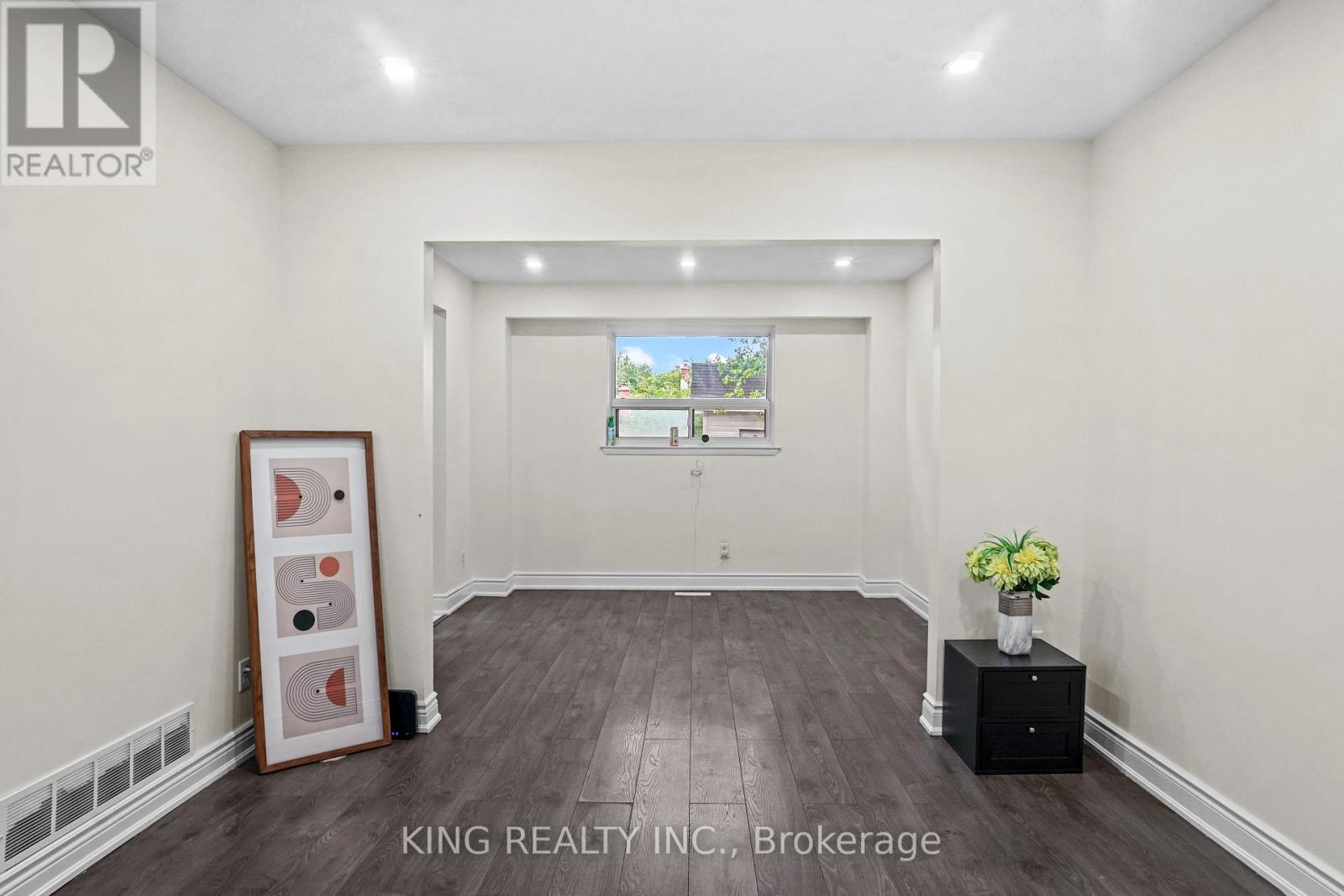 16 Wimbledon Court, Brampton (Brampton North), Ontario  L6V 2S4 - Photo 50 - W12356073