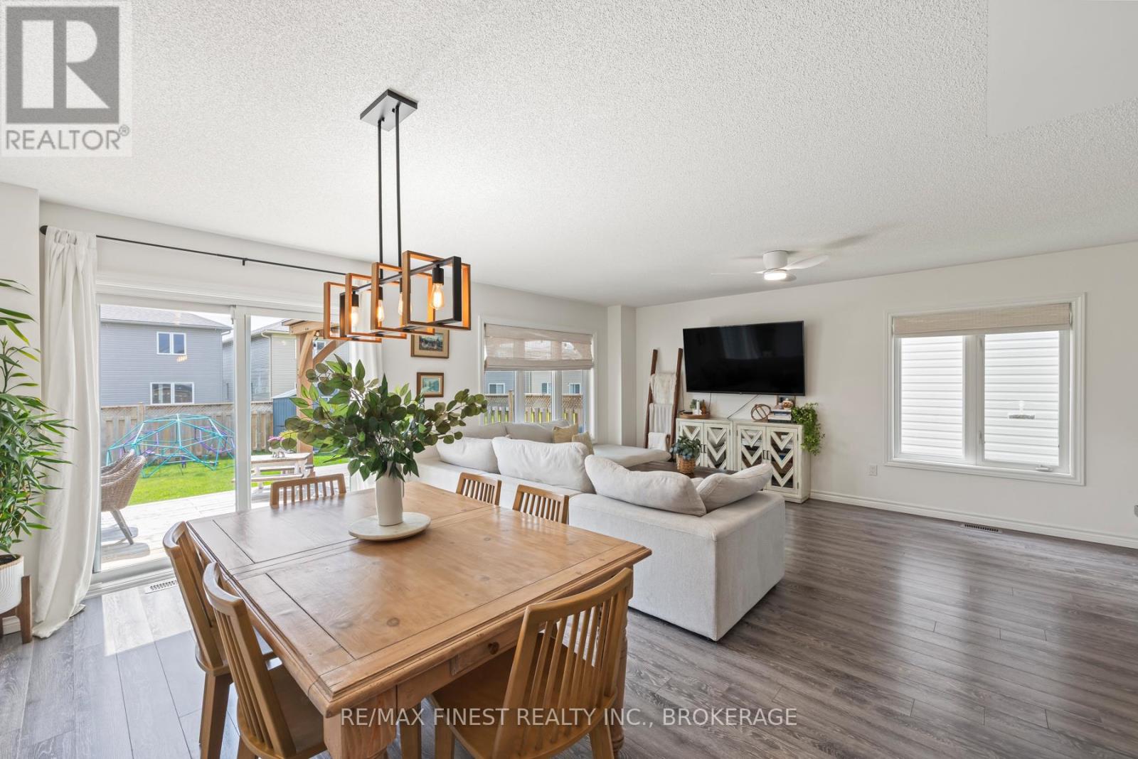37 Brennan Crescent, Loyalist, Ontario  K0H 2H0 - Photo 12 - X12357379