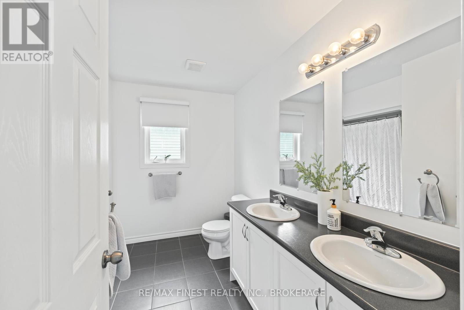 37 Brennan Crescent, Loyalist, Ontario  K0H 2H0 - Photo 30 - X12357379