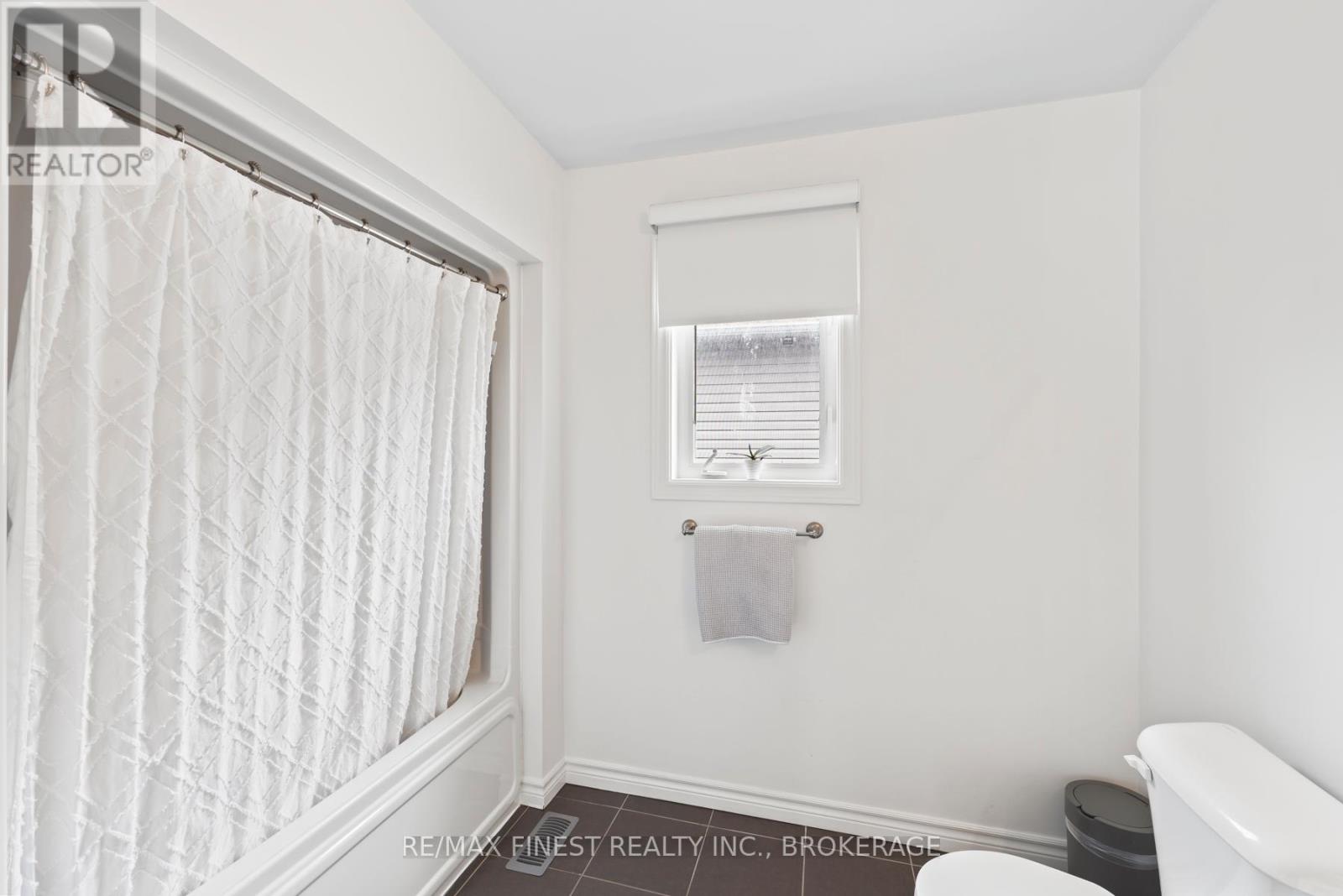 37 Brennan Crescent, Loyalist, Ontario  K0H 2H0 - Photo 31 - X12357379
