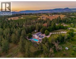 2376 Saucier Road South East Kelowna, Kelowna, Ca