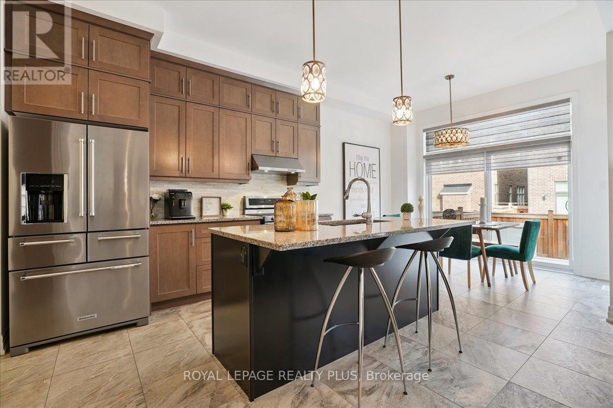1416 Lakeport Crescent, Oakville, Ontario  L6H 3S1 - Photo 18 - W12352861