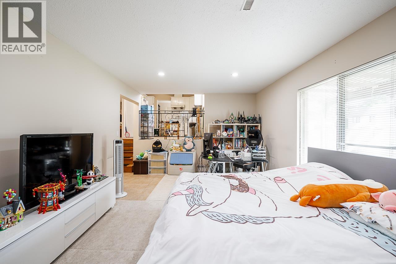 4684 Lancelot Court, Richmond, British Columbia  V7C 4S2 - Photo 12 - R3039317