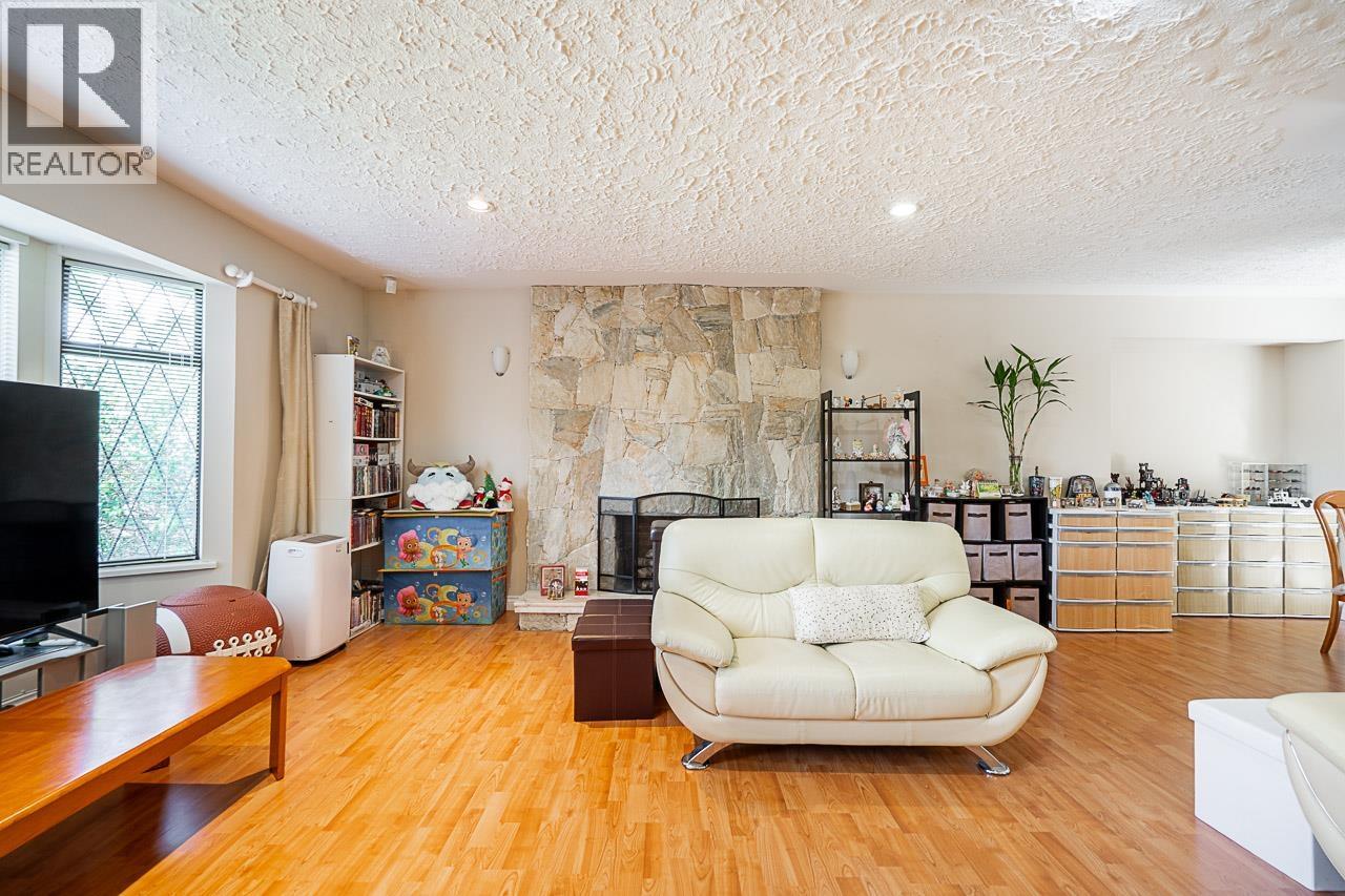 4684 Lancelot Court, Richmond, British Columbia  V7C 4S2 - Photo 6 - R3039317