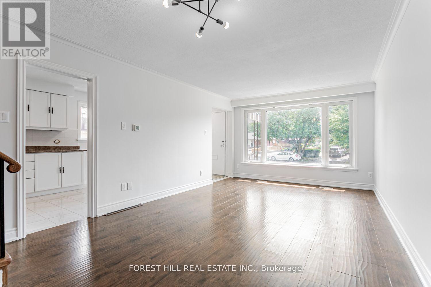 Property at 190 LYNEDOCK CRESCENT image 5