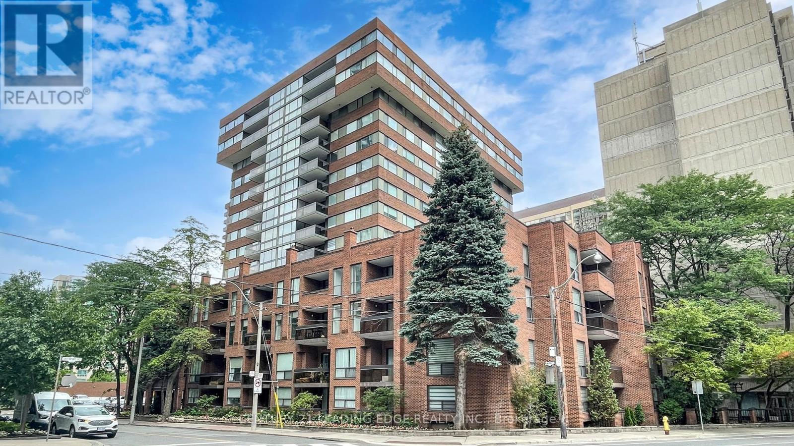 201 - 15 Mcmurrich Street, Toronto, Ontario  M5R 3M6 - Photo 1 - C12357308
