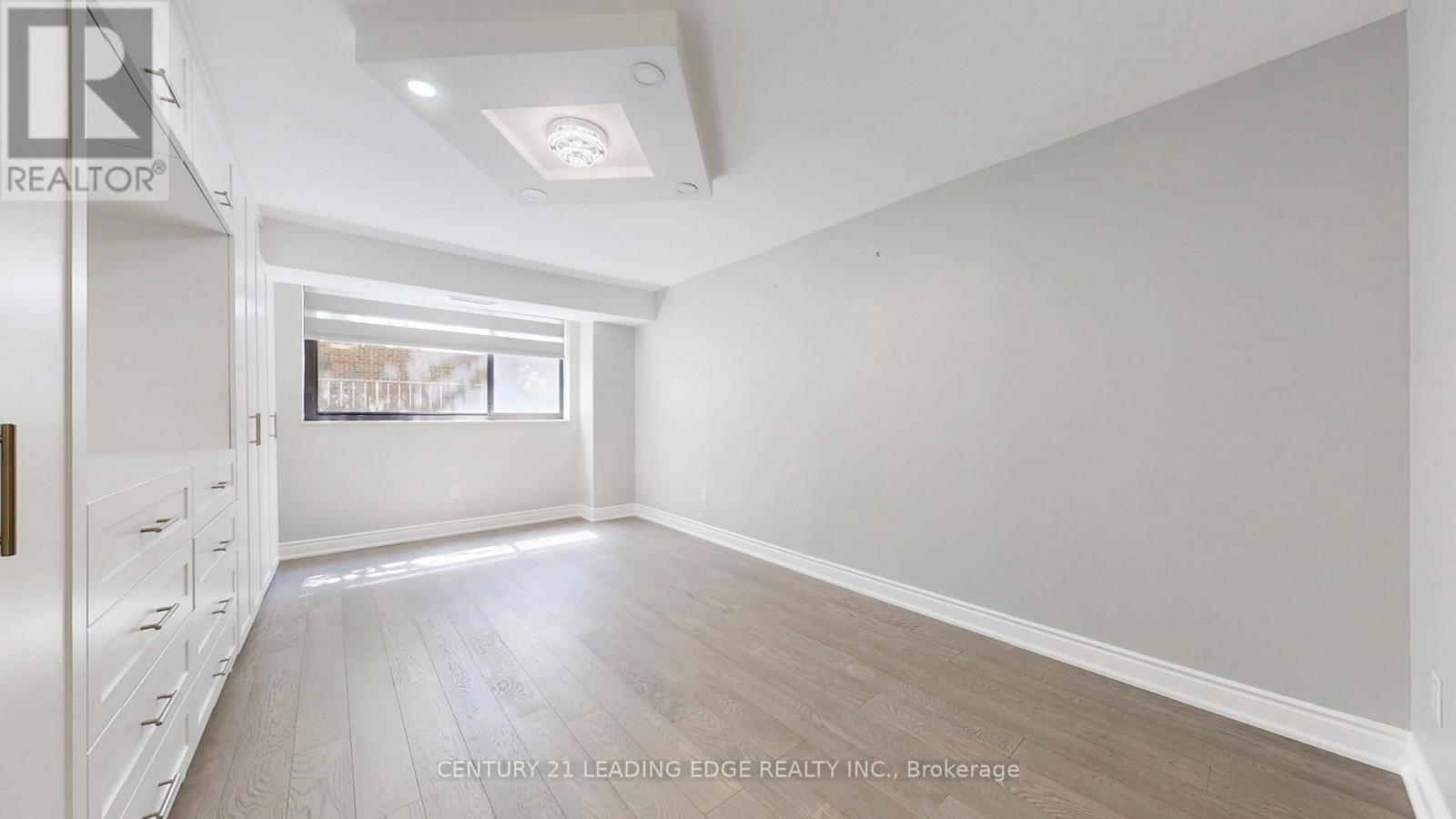 201 - 15 Mcmurrich Street, Toronto, Ontario  M5R 3M6 - Photo 18 - C12357308