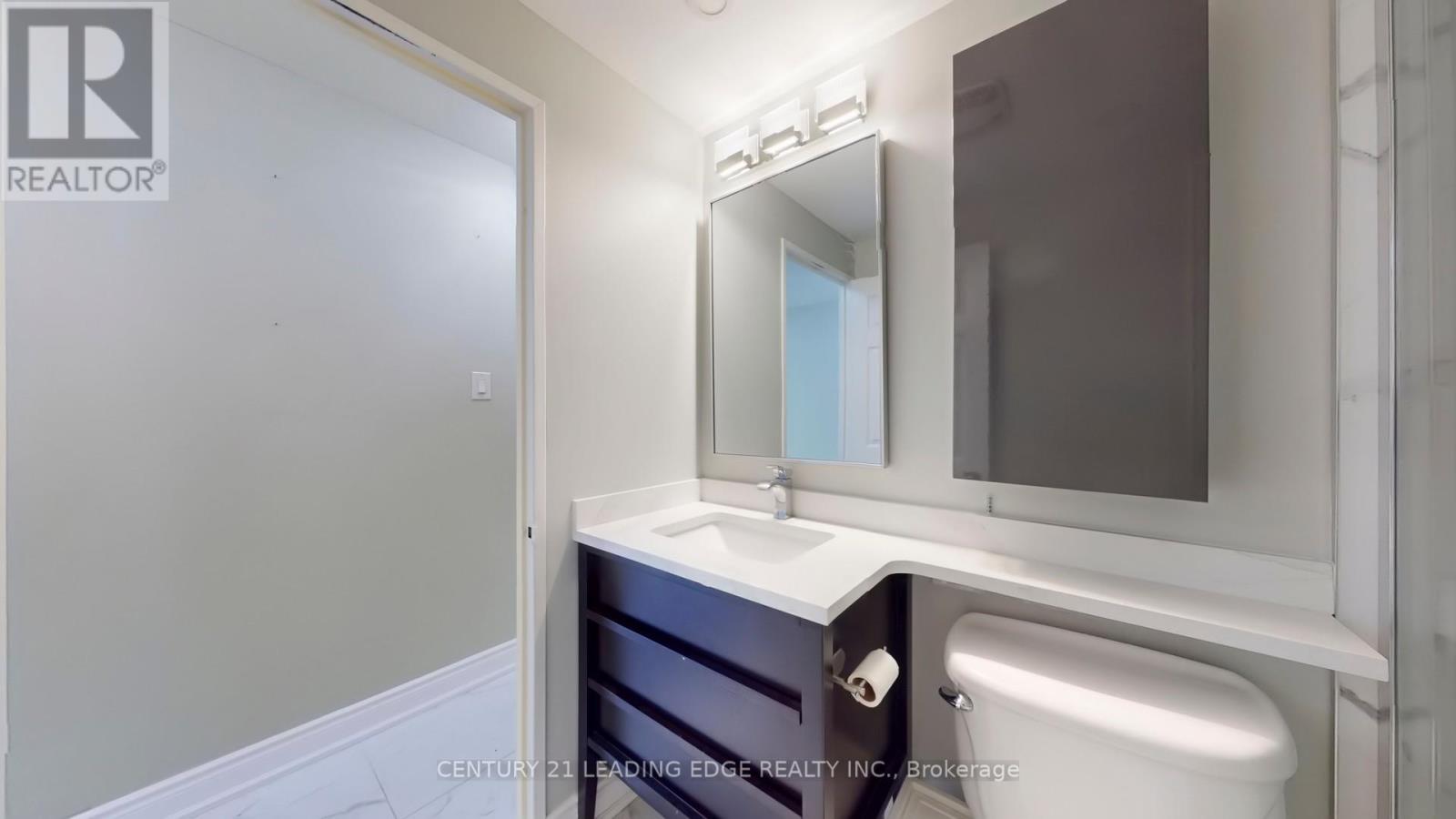 201 - 15 Mcmurrich Street, Toronto, Ontario  M5R 3M6 - Photo 32 - C12357308
