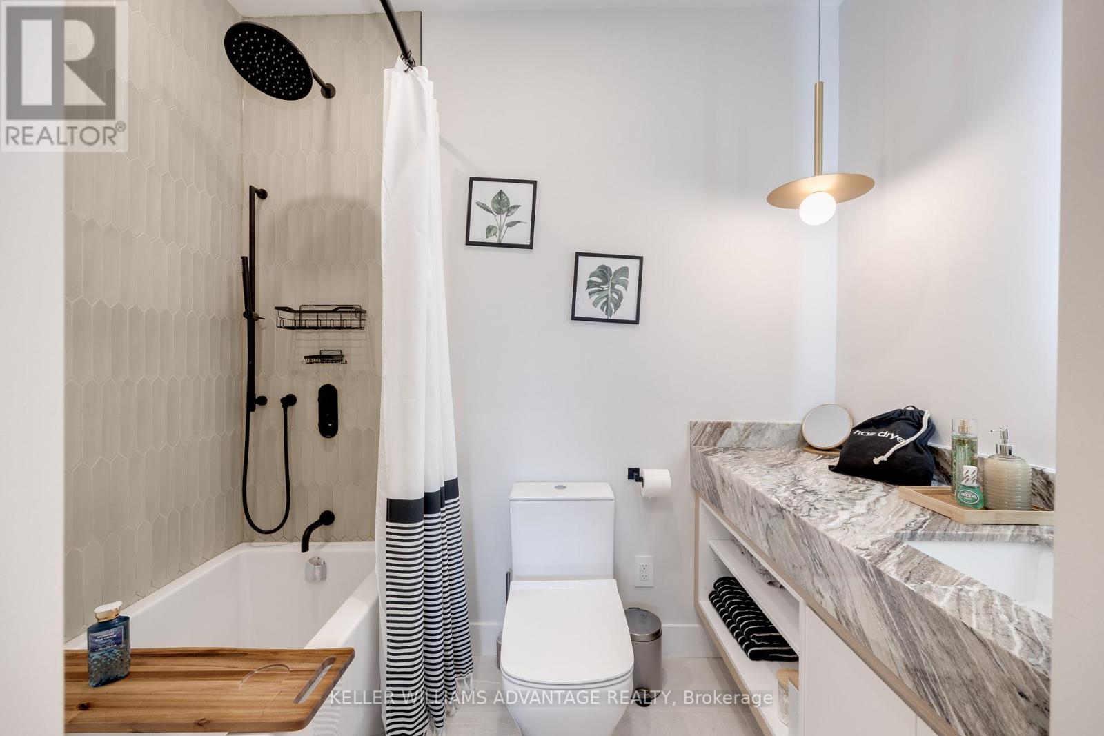 56 Foxley Street, Toronto (Trinity-Bellwoods), Ontario  M6J 1R2 - Photo 16 - C12357309