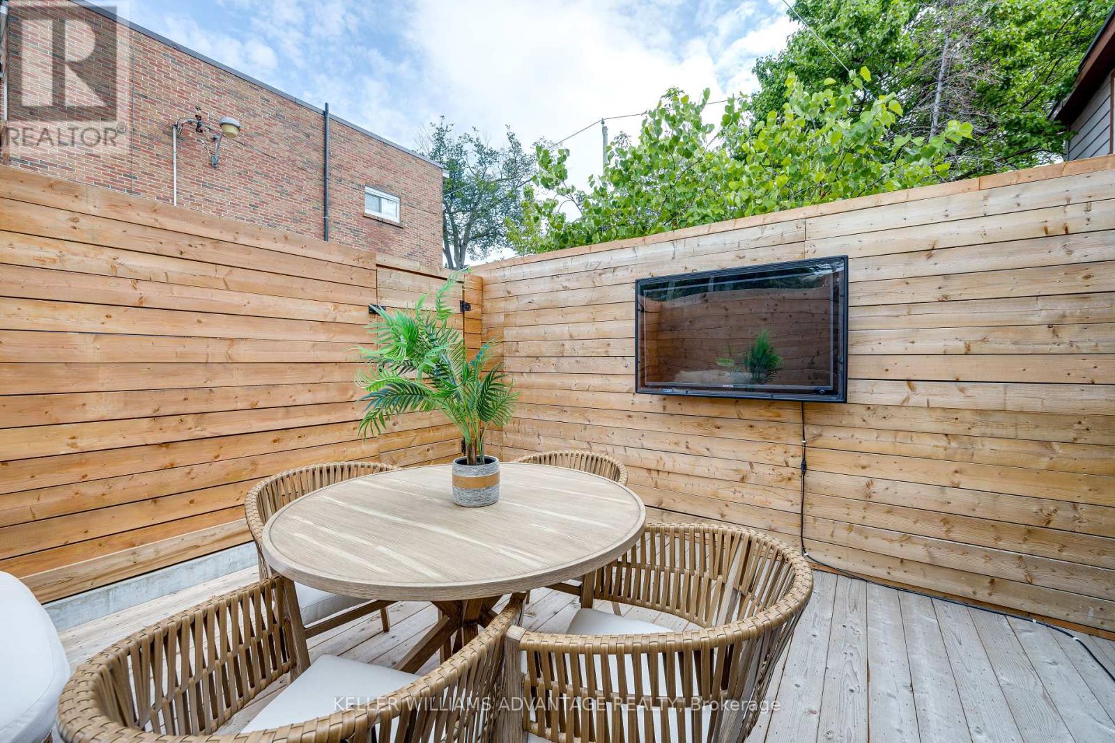 56 Foxley Street, Toronto (Trinity-Bellwoods), Ontario  M6J 1R2 - Photo 32 - C12357309