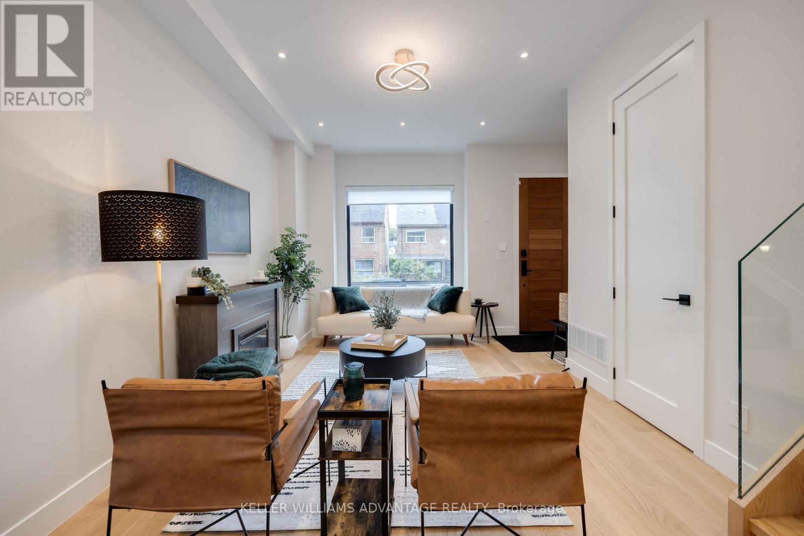 56 Foxley Street, Toronto (Trinity-Bellwoods), Ontario  M6J 1R2 - Photo 5 - C12357309