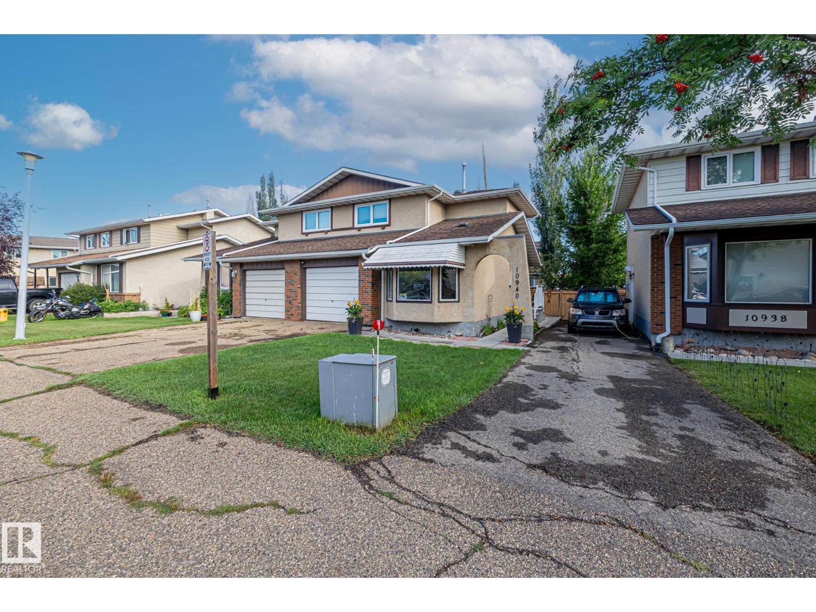 Property at 10940 BEAUMARIS RD NW image 4
