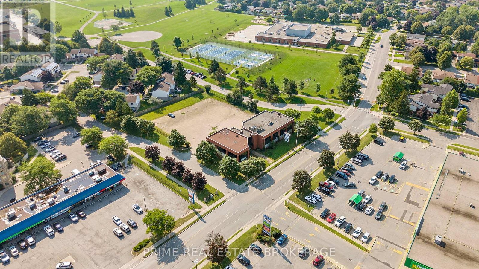 1408 Ernest Avenue, London South, Ontario  N6E 3B2 - Photo 4 - X12353331