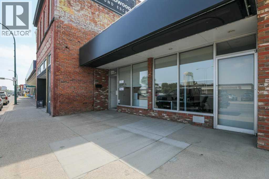 Property at 420 13 Street N image 2