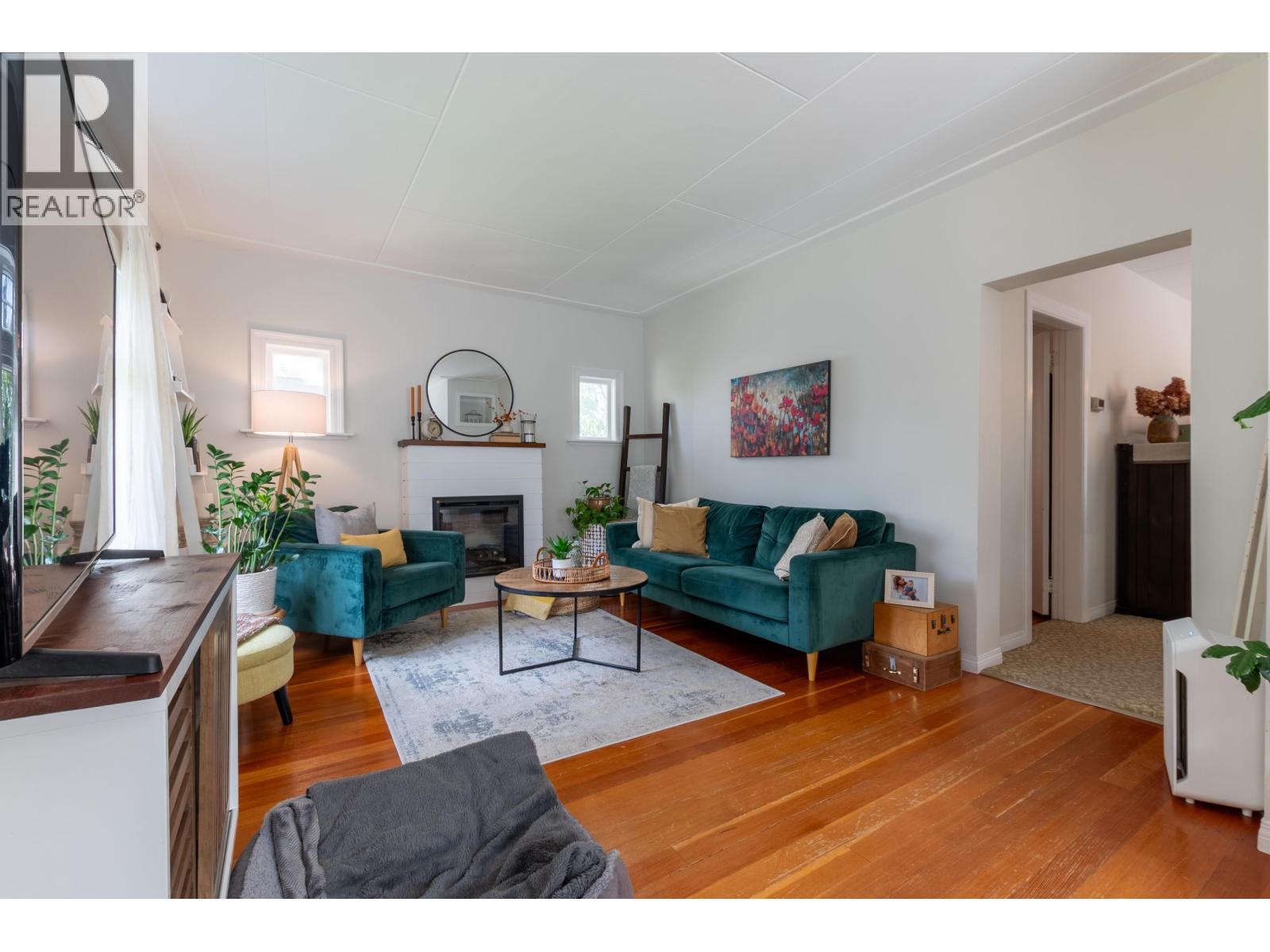 Property at 370-384 BURDEN STREET image 2