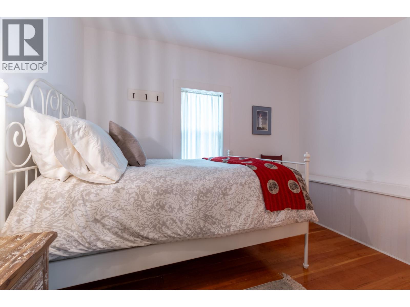 Property at 370-384 BURDEN STREET image 4